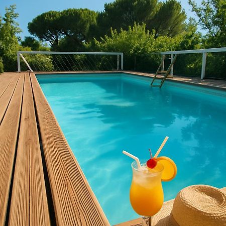 Bed and Breakfast Aux Berges Du Pont Du Gard Vers-Pont-du-Gard Exterior foto